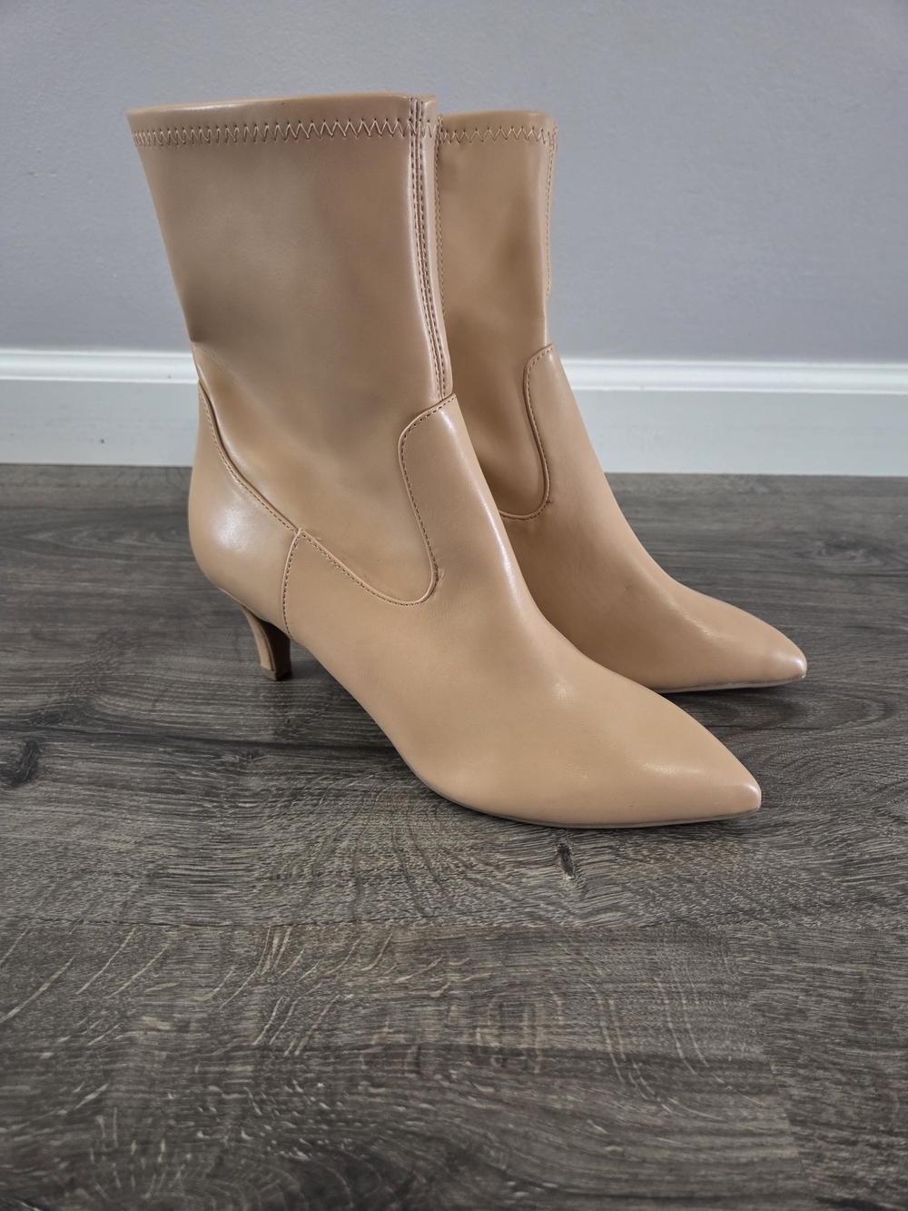 Dolce Vita Kitten Heel Boots Size 8.5 - NEW